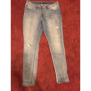 Light Levi's Demi curve jeans size 12